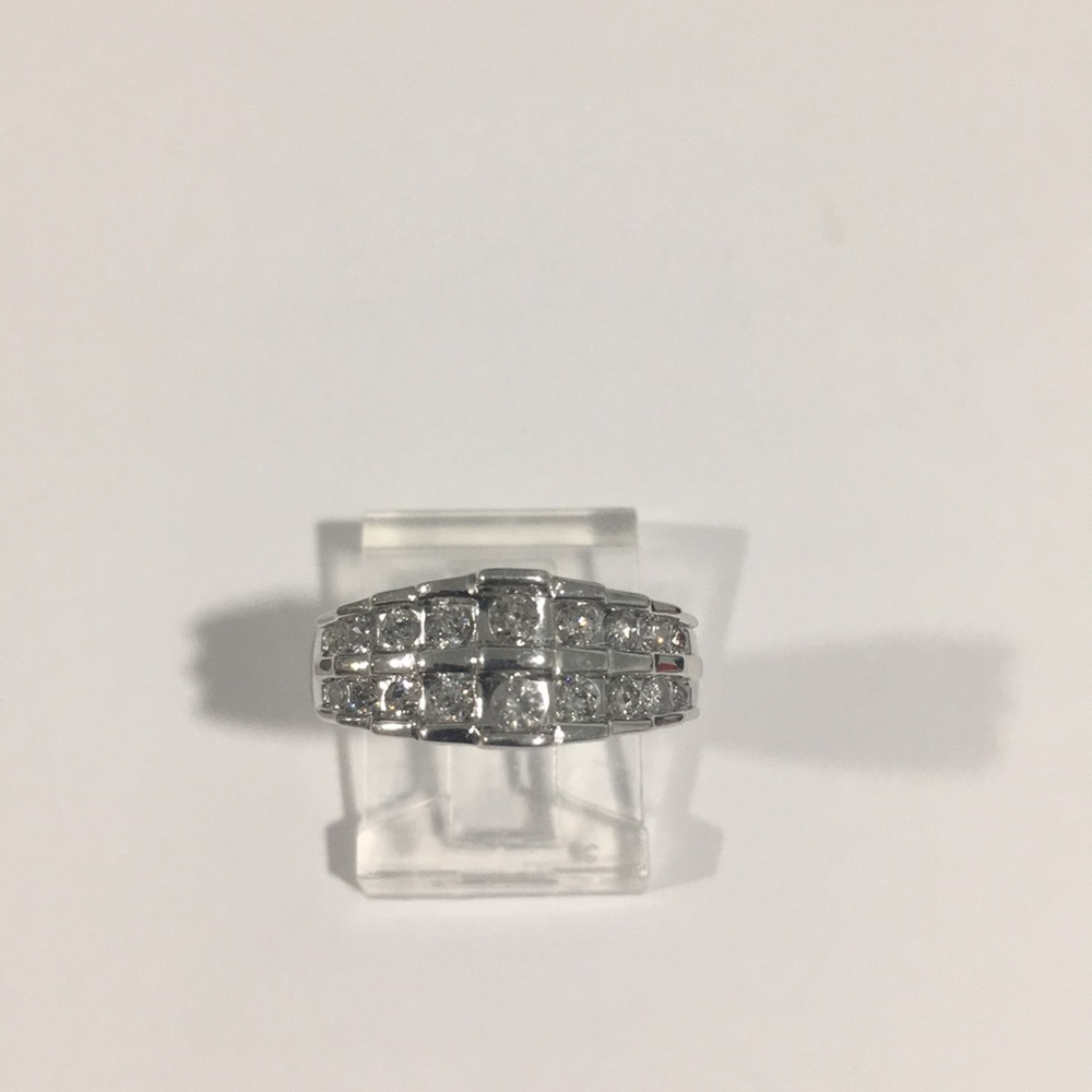10k White Gold Women's Diamond 💎 Ring 💍